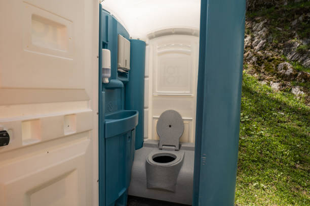 Best Porta potty delivery and setup  in San Augustine, TX
